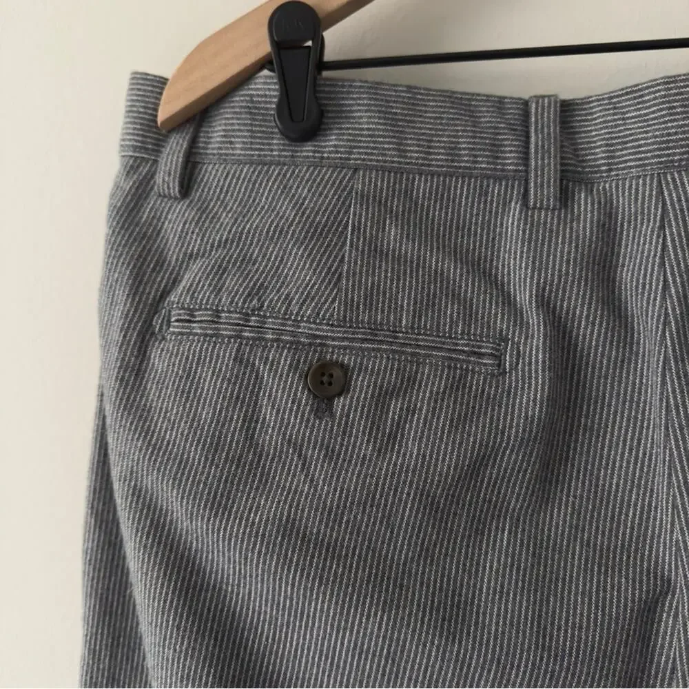 Banana Republic Aiden Pant Slim Fit Men's Gray Pants white pinstripe zip button